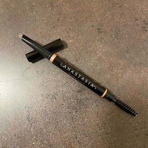 Anastasia Beverly Hills Brow Definer Pencil